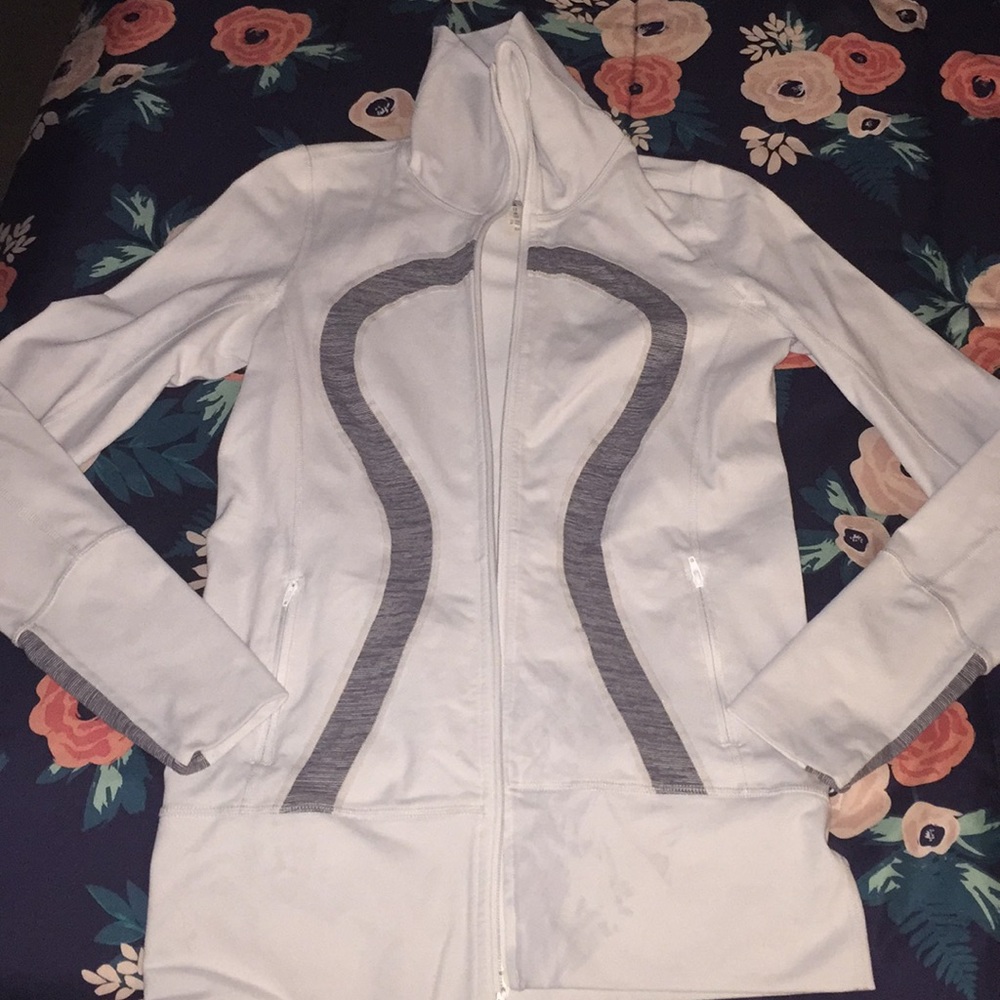 ⭐️ LULULEMON ZIP UP ⭐️